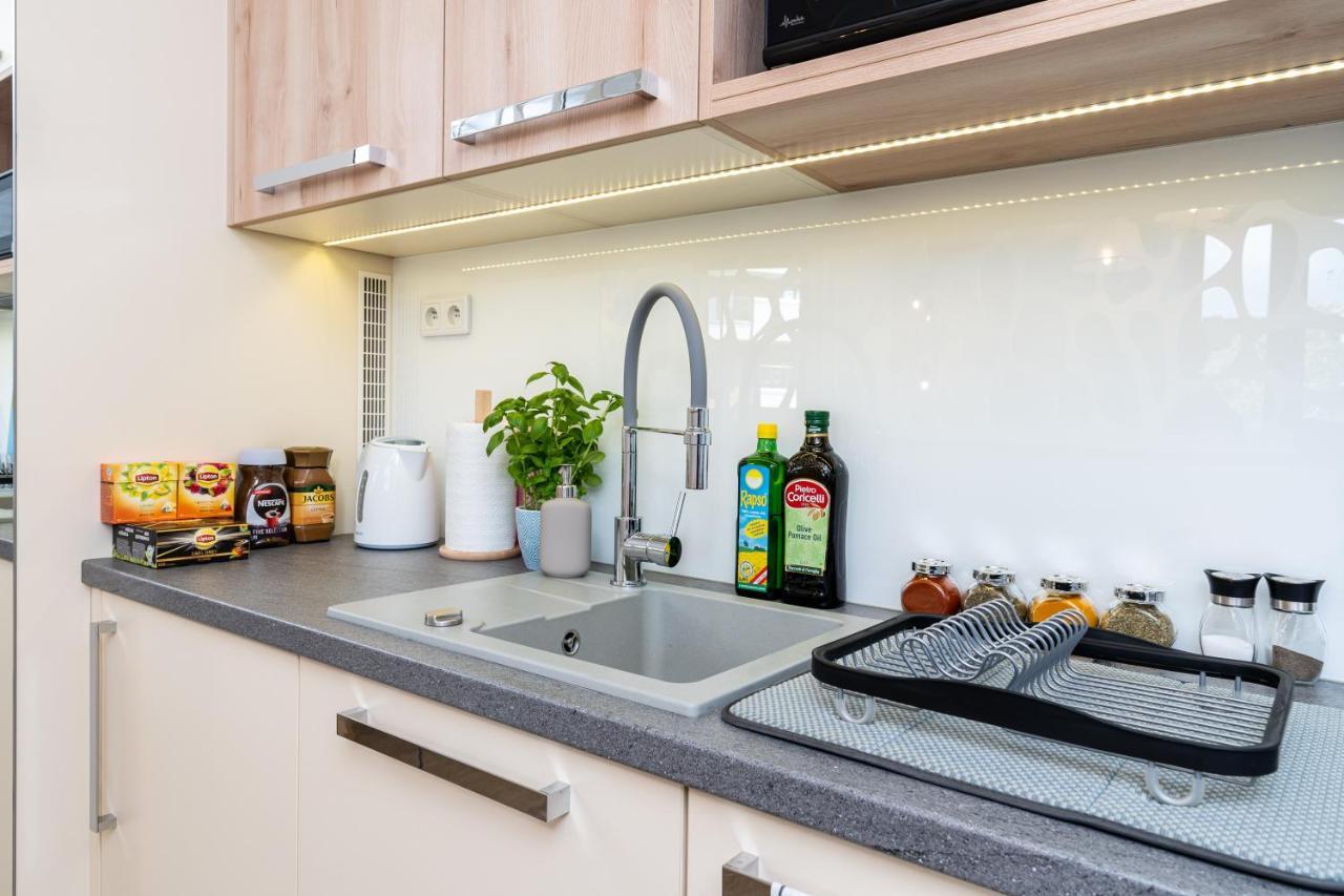 Apartament Mateo Inn Красков Екстериор снимка